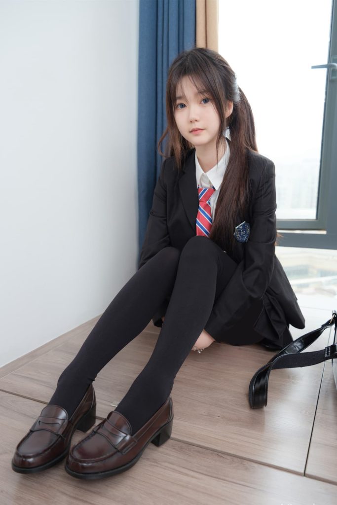图片[1]-紧急企划 小恩 高清视频写真合集下载 | 明日香、体操服、碎花裙等定制艺术作品