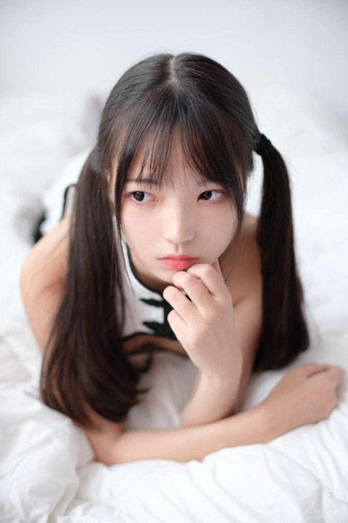 图片[1]-森萝财团 X系列少女写真合集62期 | 独特少女风格